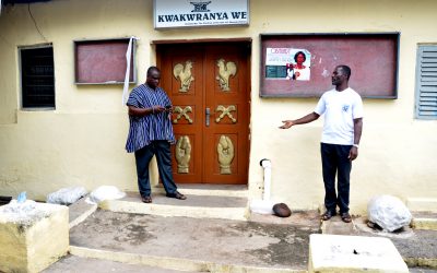 Kwakwranya We Entrance with executive members of the family